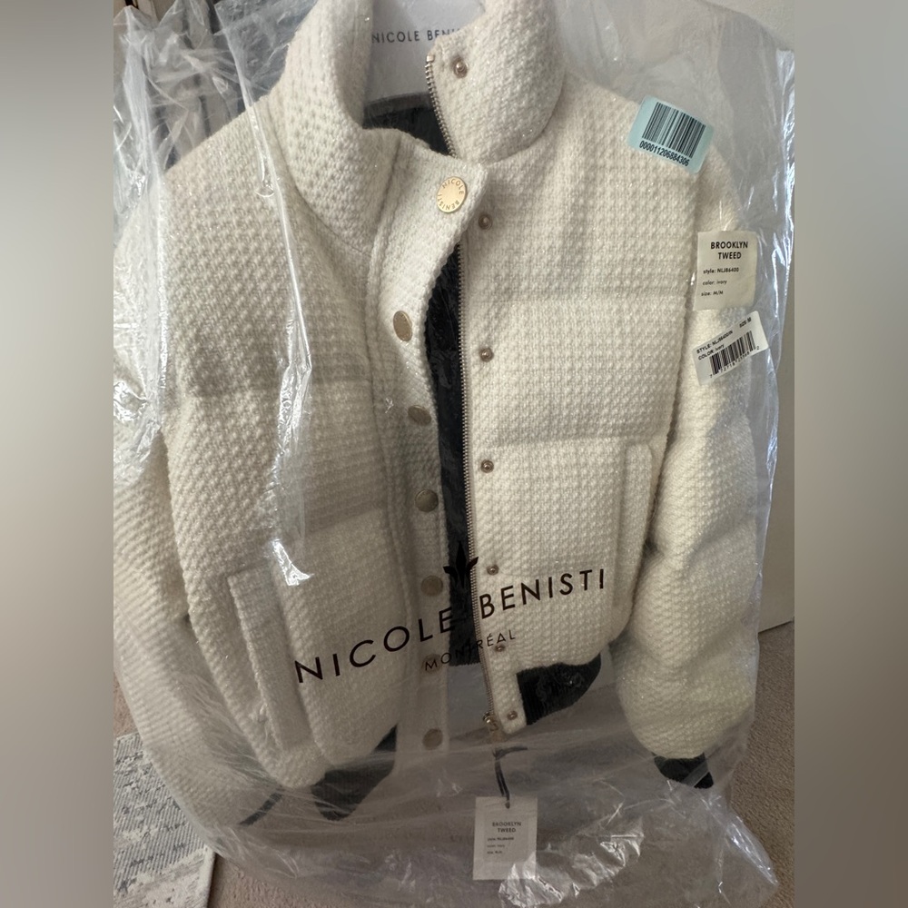 Elegant Ivory Puffer Tweed Jacket - Picture 5 of 11